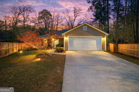 212 Whispering Pine CIR NE