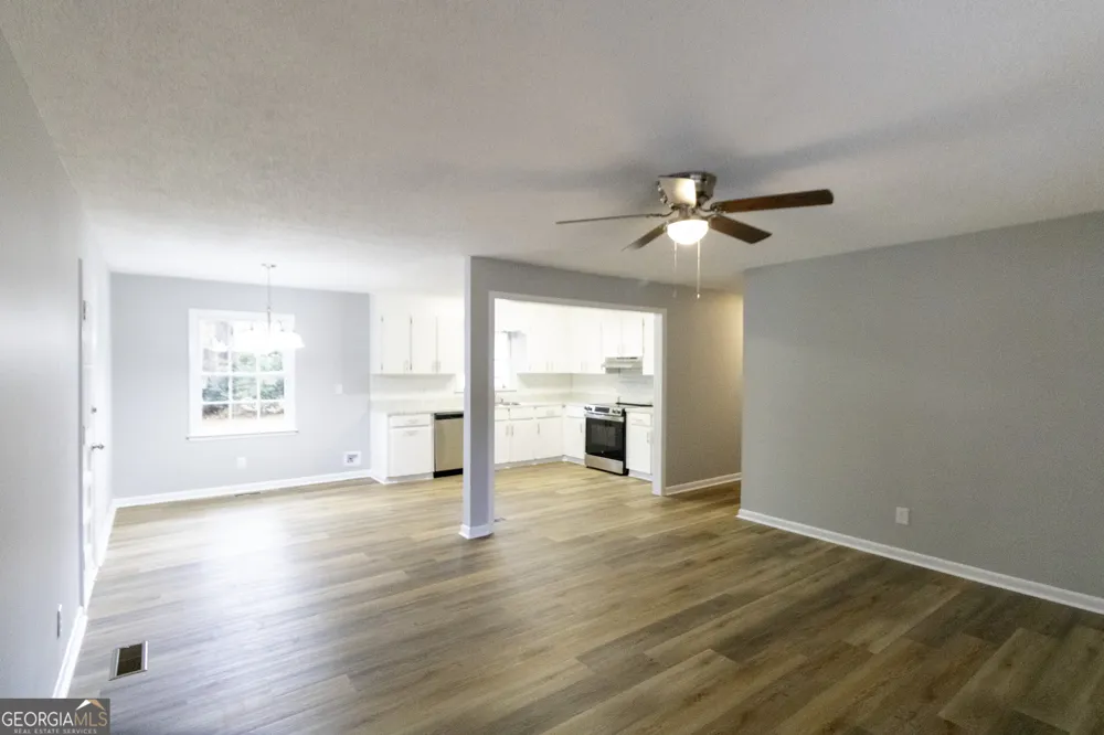 94 Ravenwood WAY Warner Robins, GA 31093