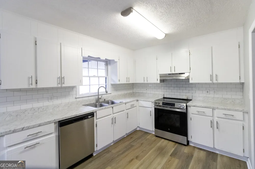 94 Ravenwood WAY Warner Robins, GA 31093