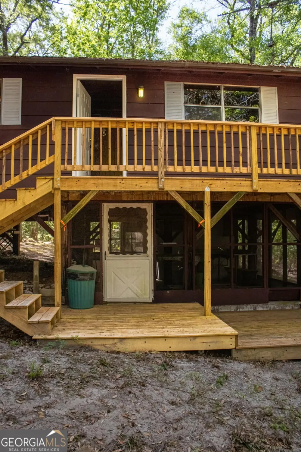 287 Shady Bluff LN Waynesville, GA 31566