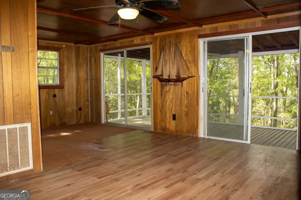 287 Shady Bluff LN Waynesville, GA 31566