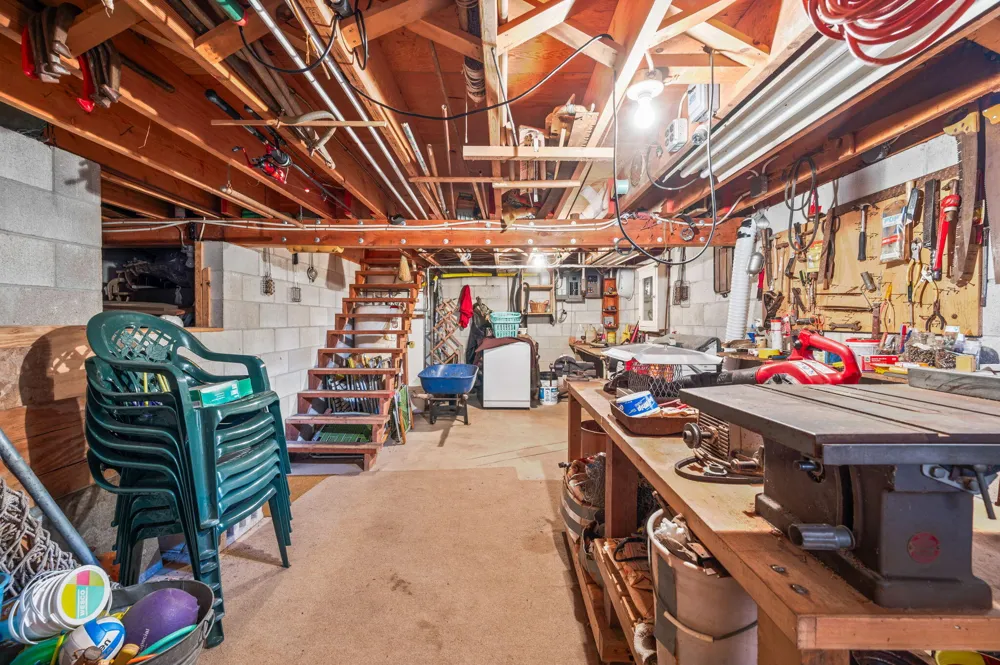 5717 W Pleasant Hill Road Free Soil, MI 49411