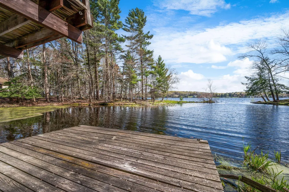 5717 W Pleasant Hill Road Free Soil, MI 49411