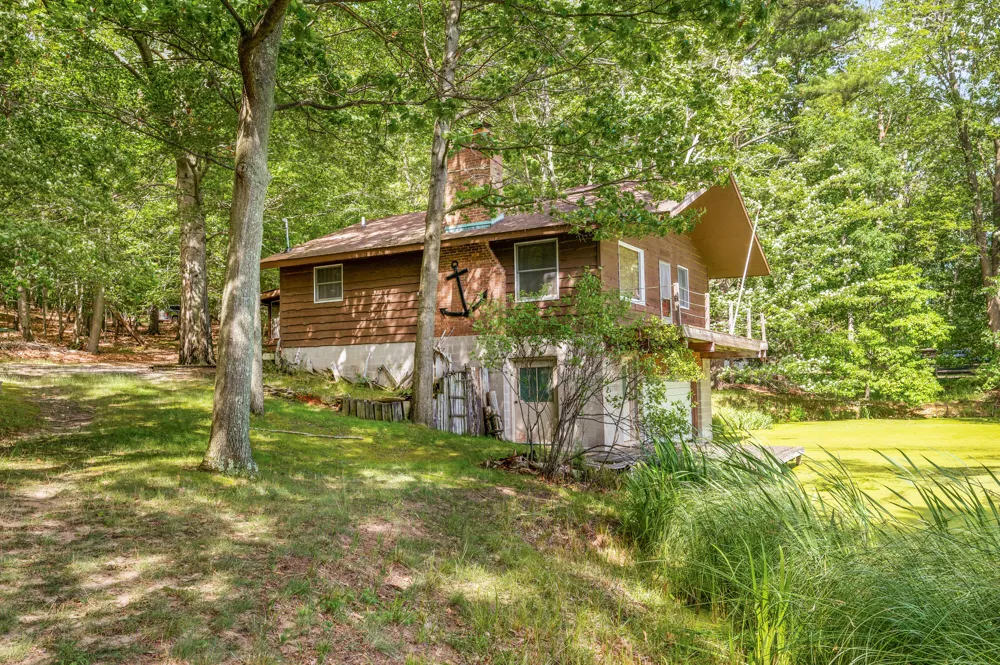 5717 W Pleasant Hill Road Free Soil, MI 49411