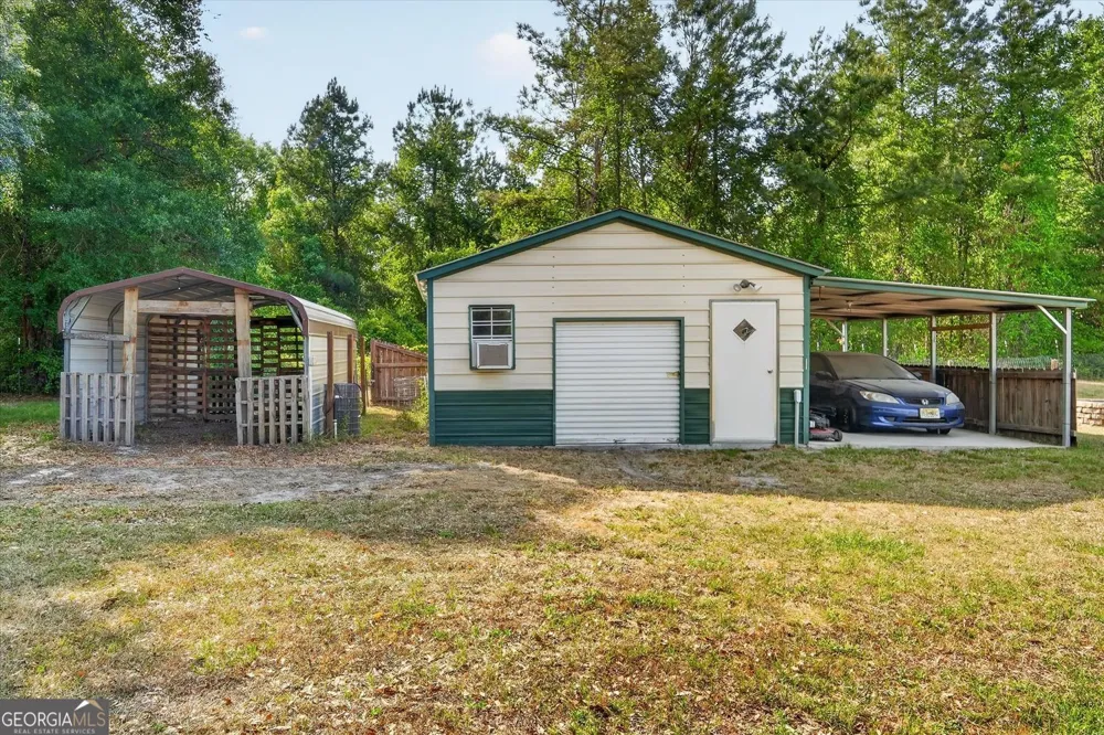 359 Poole RD Ludowici, GA 31316