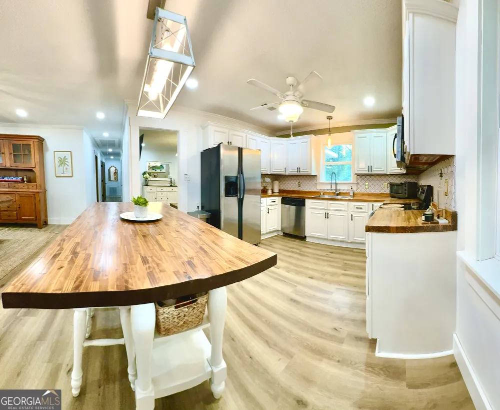 3919 Ga Highway 152 Cobbtown, GA 30420