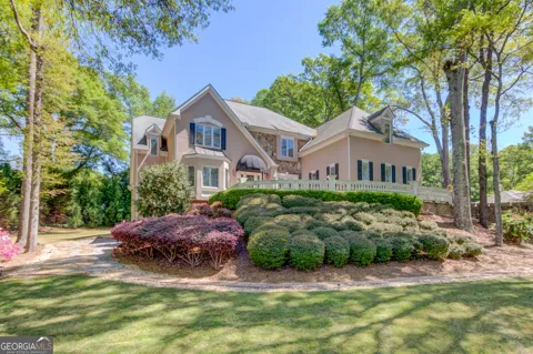 2043 Burgundy DR