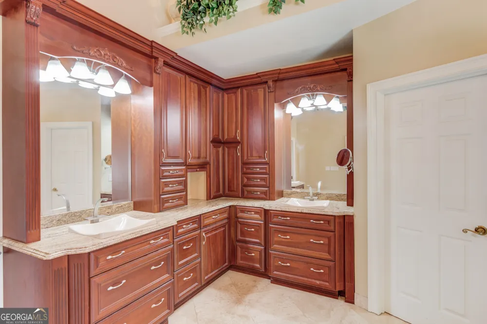 2043 Burgundy DR Braselton, GA 30517