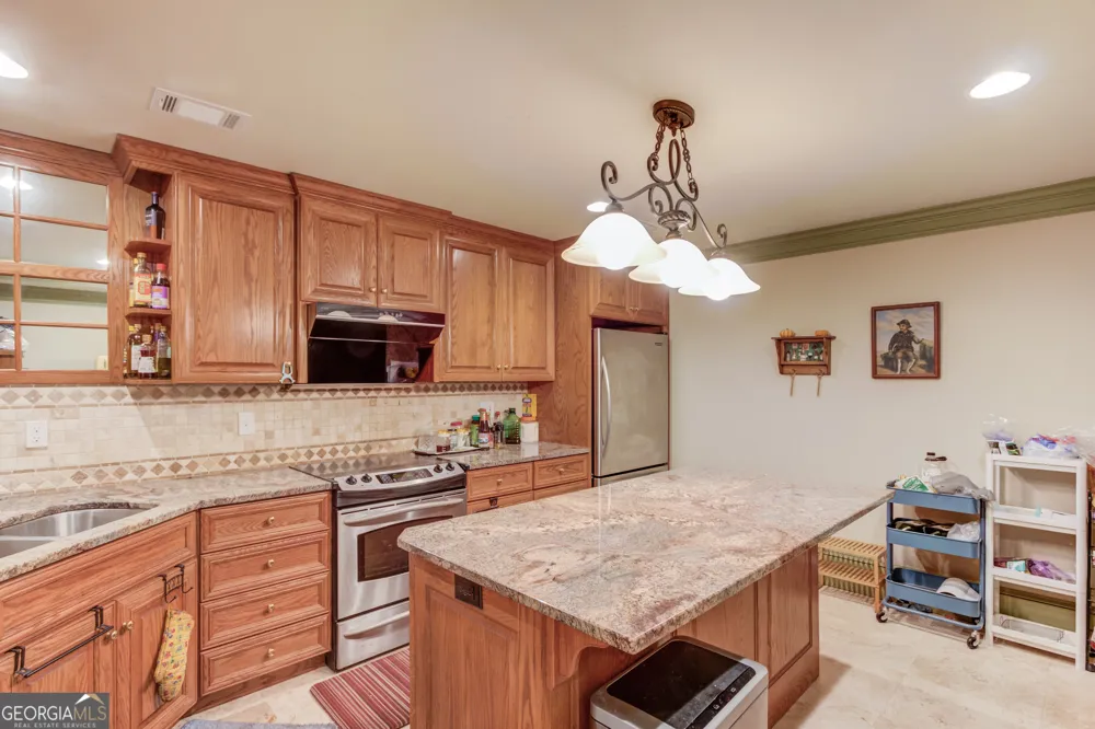2043 Burgundy DR Braselton, GA 30517