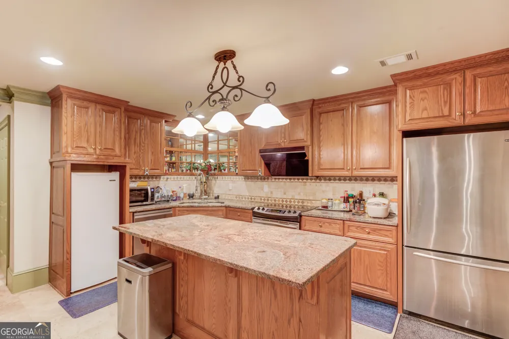 2043 Burgundy DR Braselton, GA 30517