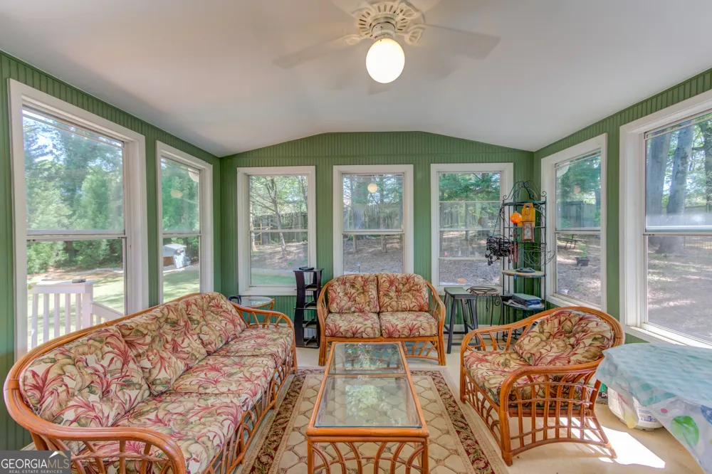 2043 Burgundy DR Braselton, GA 30517