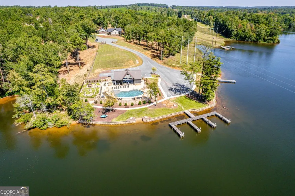 203 Falls LN Milledgeville, GA 31061