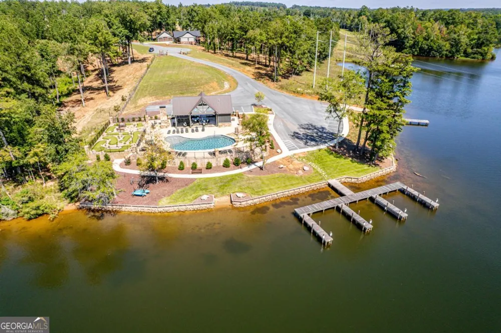 203 Falls LN Milledgeville, GA 31061