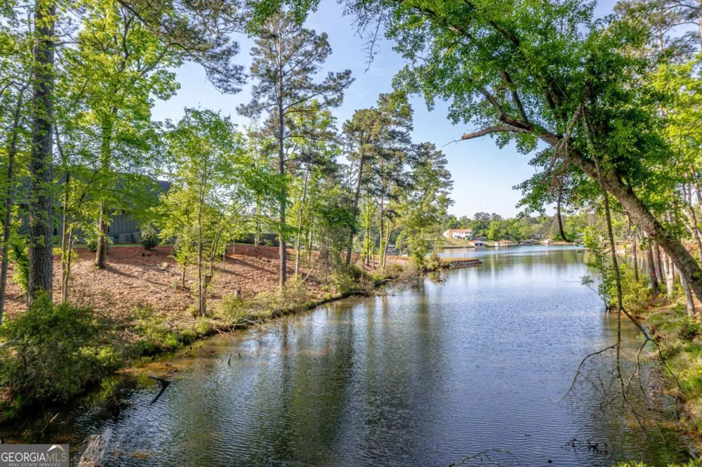 203 Falls LN Milledgeville, GA 31061