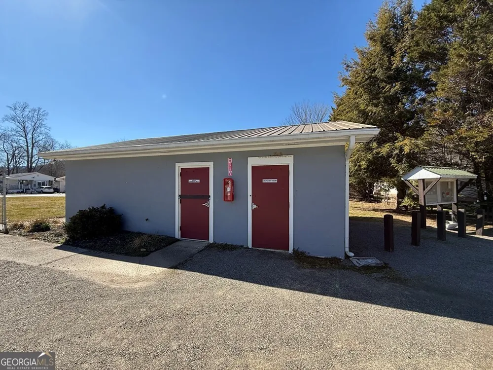 4368 Riverbank RUN Hiawassee, GA 30546