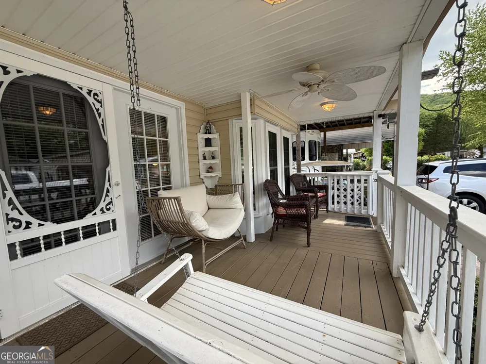 4368 Riverbank RUN Hiawassee, GA 30546