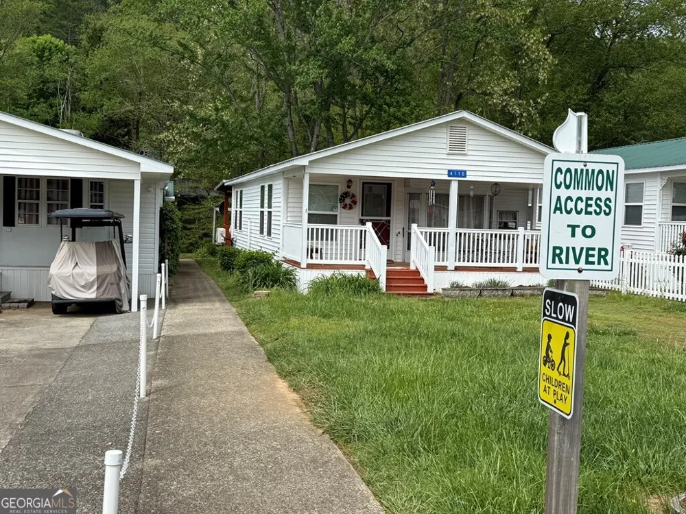 4368 Riverbank RUN Hiawassee, GA 30546