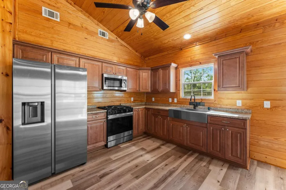 406 Church ST Guyton, GA 31312