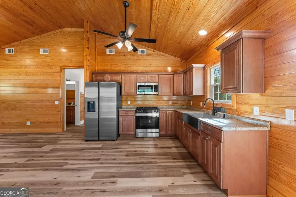 406 Church ST Guyton, GA 31312