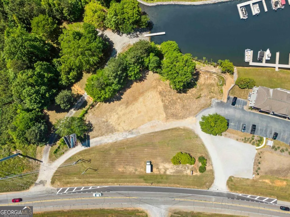 1127 Lake Oconee PKWY Eatonton, GA 31024