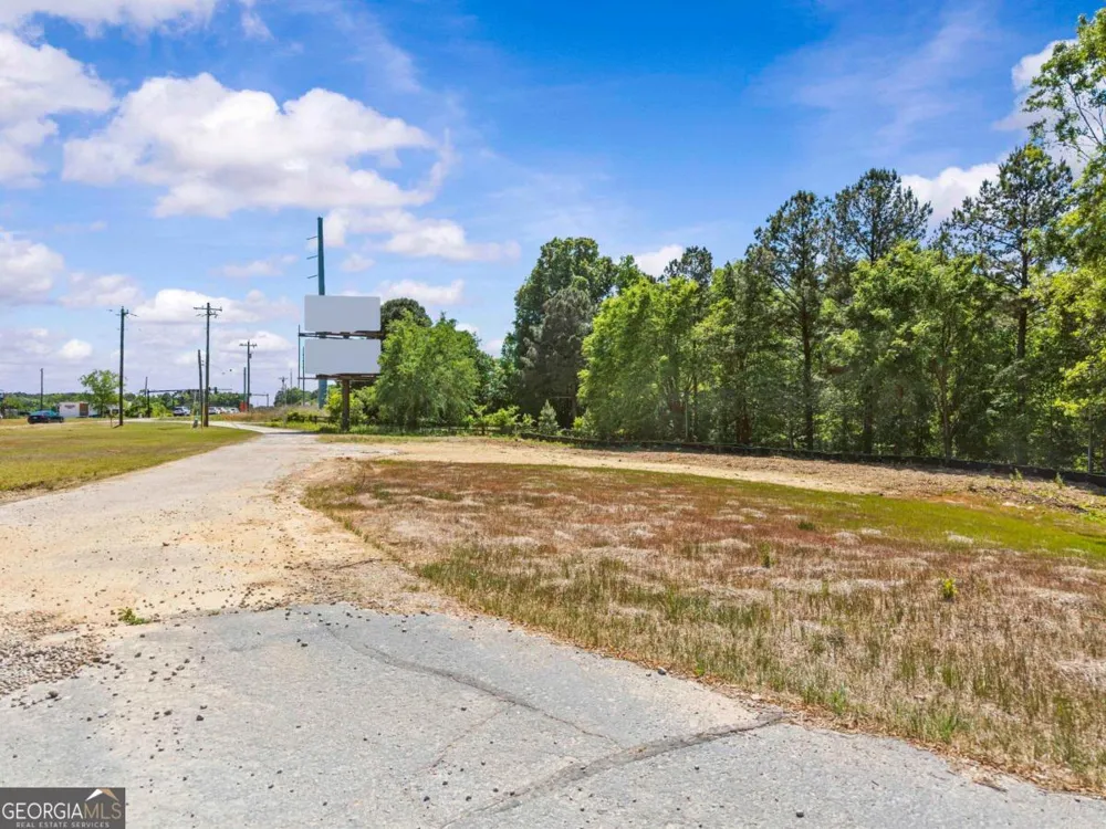 1127 Lake Oconee PKWY Eatonton, GA 31024