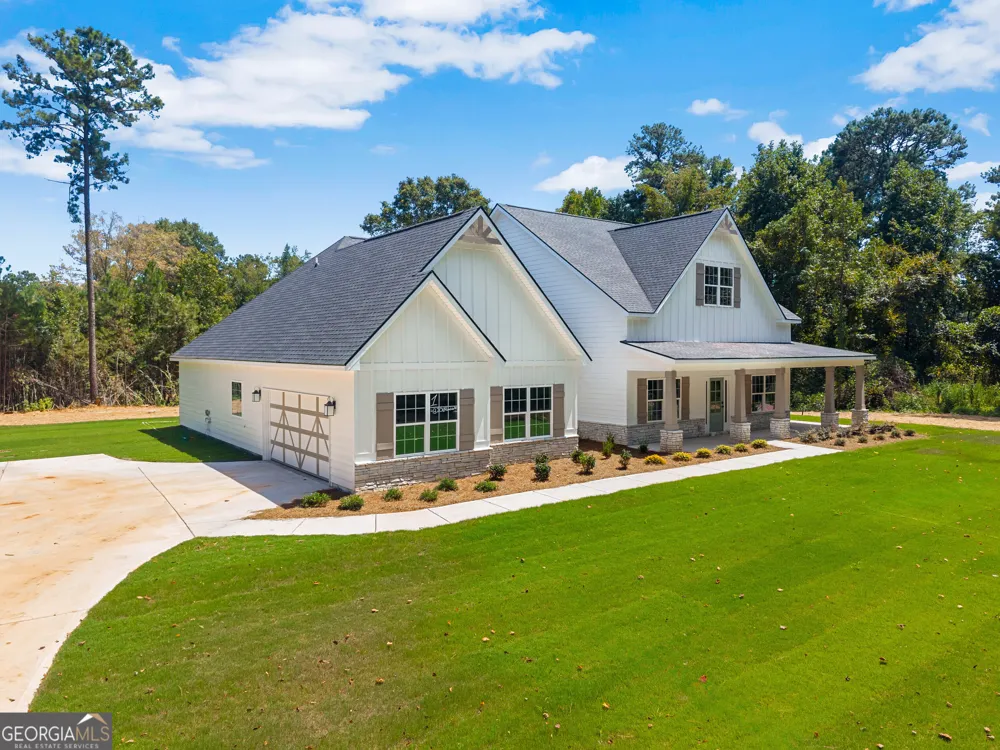 431 Old Rumble RD Forsyth, GA 31029