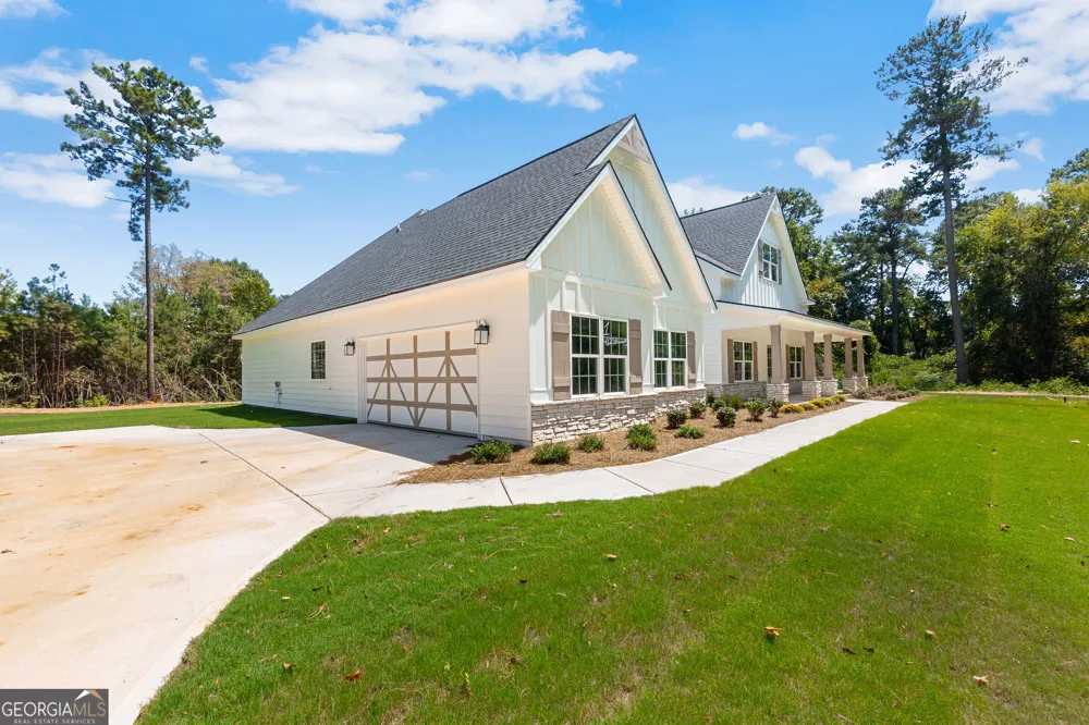 431 Old Rumble RD Forsyth, GA 31029