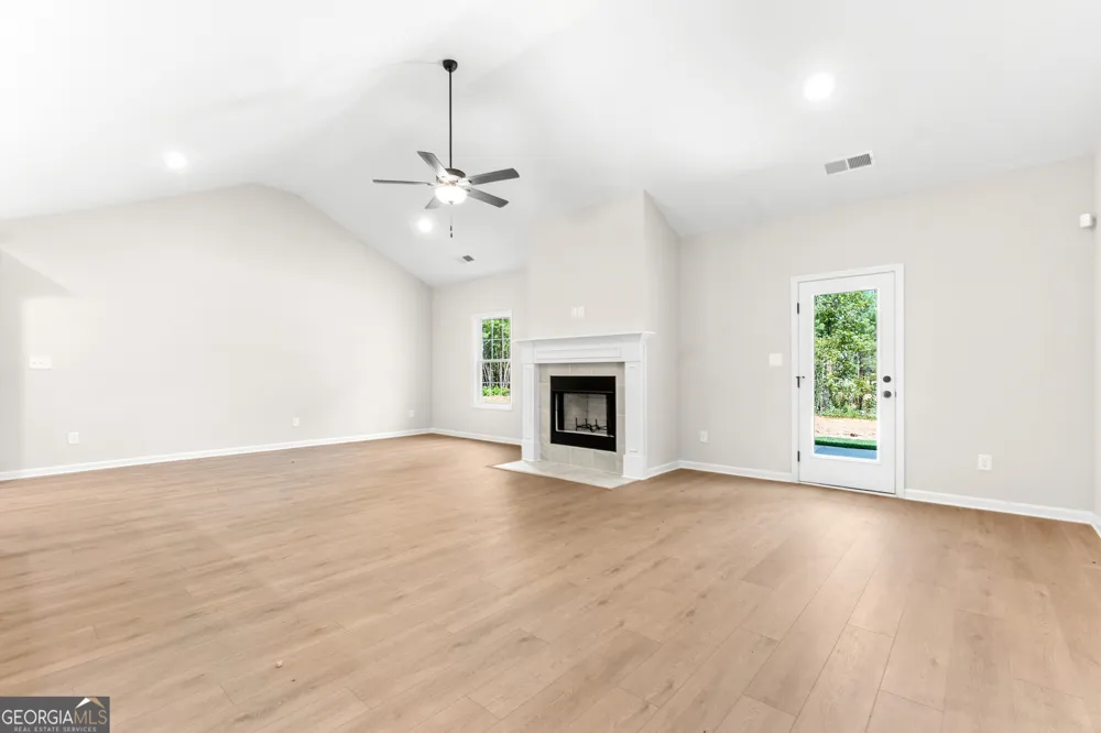 431 Old Rumble RD Forsyth, GA 31029