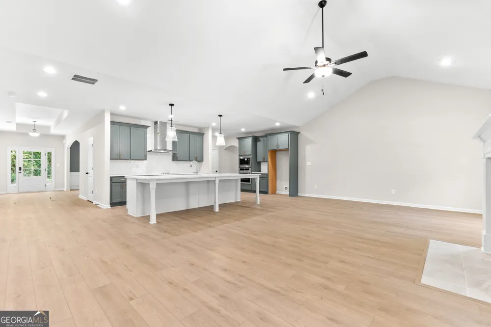 431 Old Rumble RD Forsyth, GA 31029