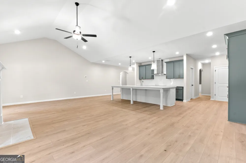 431 Old Rumble RD Forsyth, GA 31029
