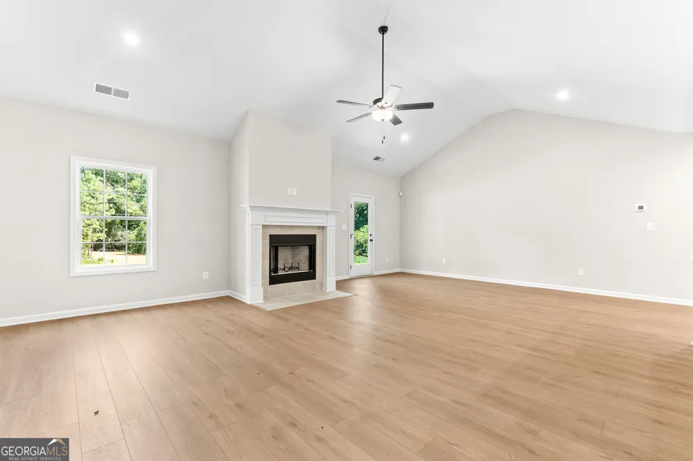 431 Old Rumble RD Forsyth, GA 31029