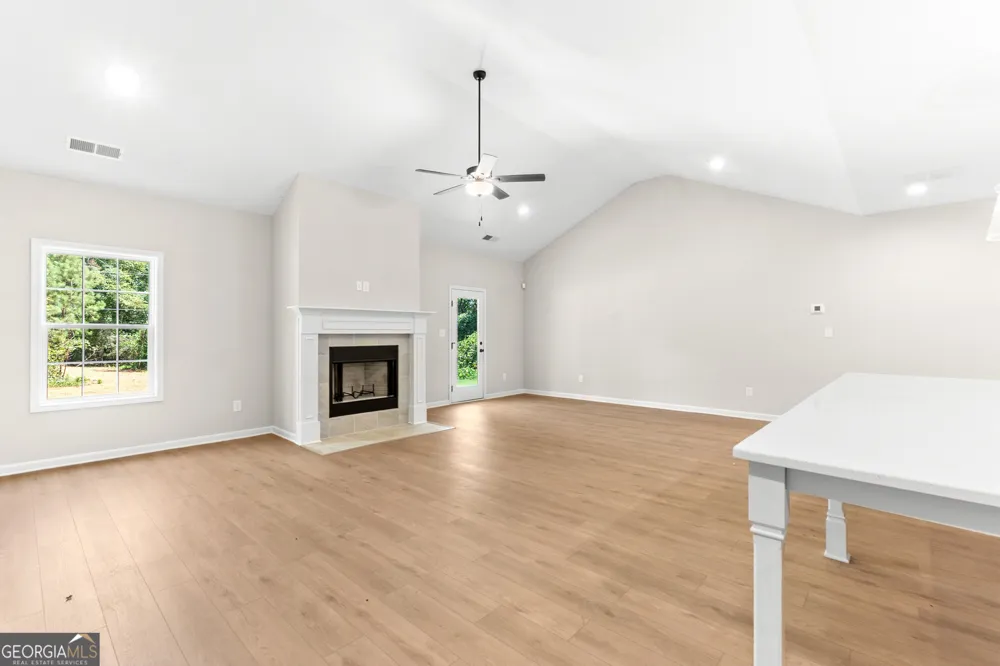 431 Old Rumble RD Forsyth, GA 31029