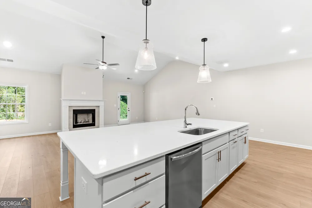 431 Old Rumble RD Forsyth, GA 31029
