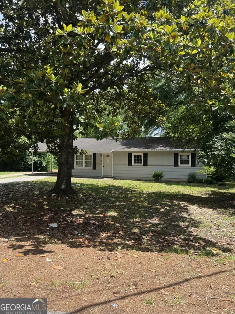 908 Crestwood TER