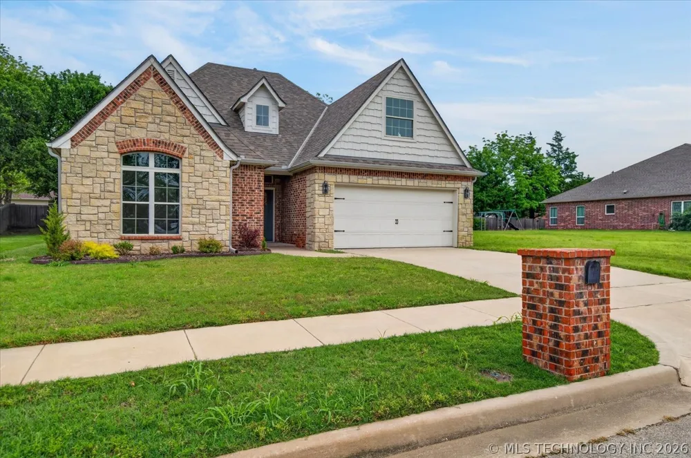 3224 Boardwalk Court Bartlesville, OK 74006