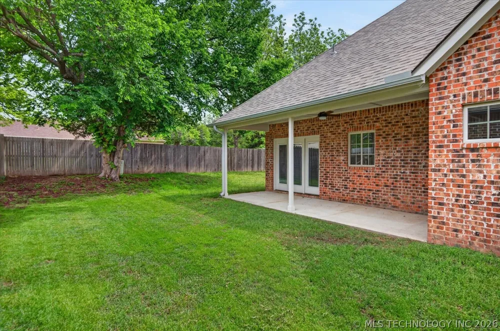 3224 Boardwalk Court Bartlesville, OK 74006