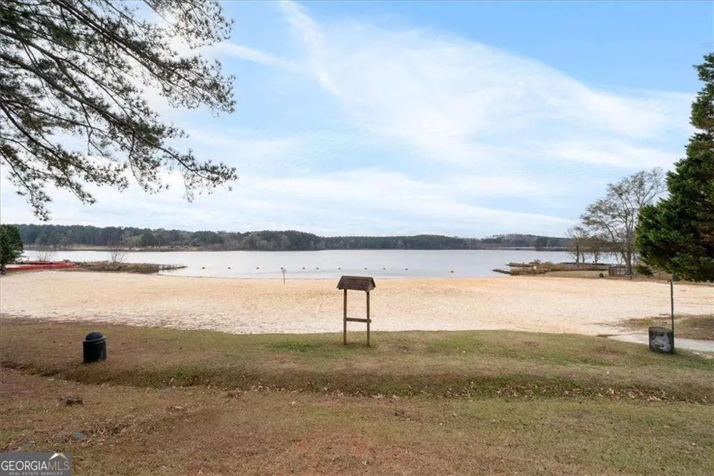 4120 South Lake Shore DR Acworth, GA 30101