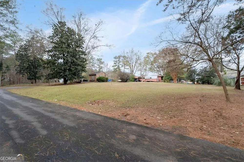 4120 South Lake Shore DR Acworth, GA 30101