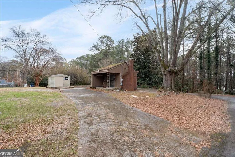 4120 South Lake Shore DR Acworth, GA 30101