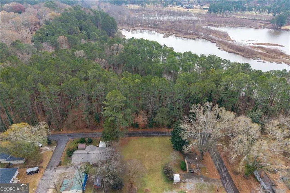 4120 South Lake Shore DR Acworth, GA 30101