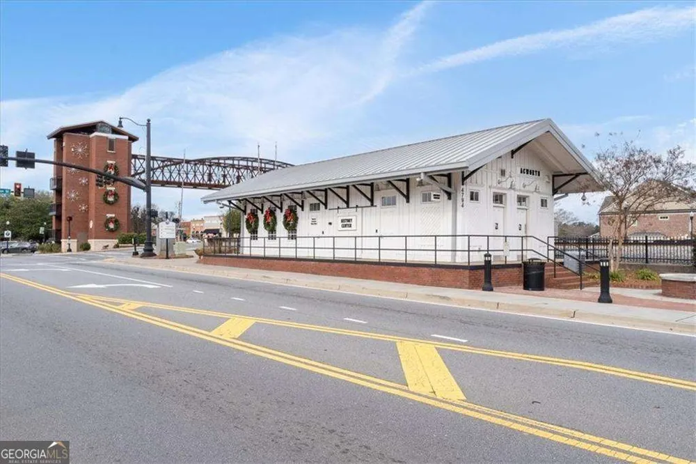 4120 South Lake Shore DR Acworth, GA 30101