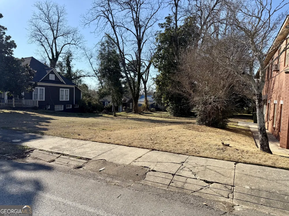 164 S McIntosh ST Elberton, GA 30635
