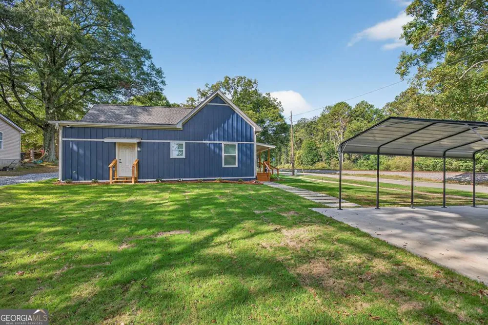 4217 Railroad ST Oakwood, GA 30566