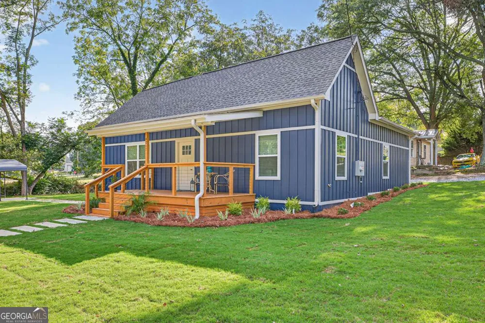 4217 Railroad ST Oakwood, GA 30566