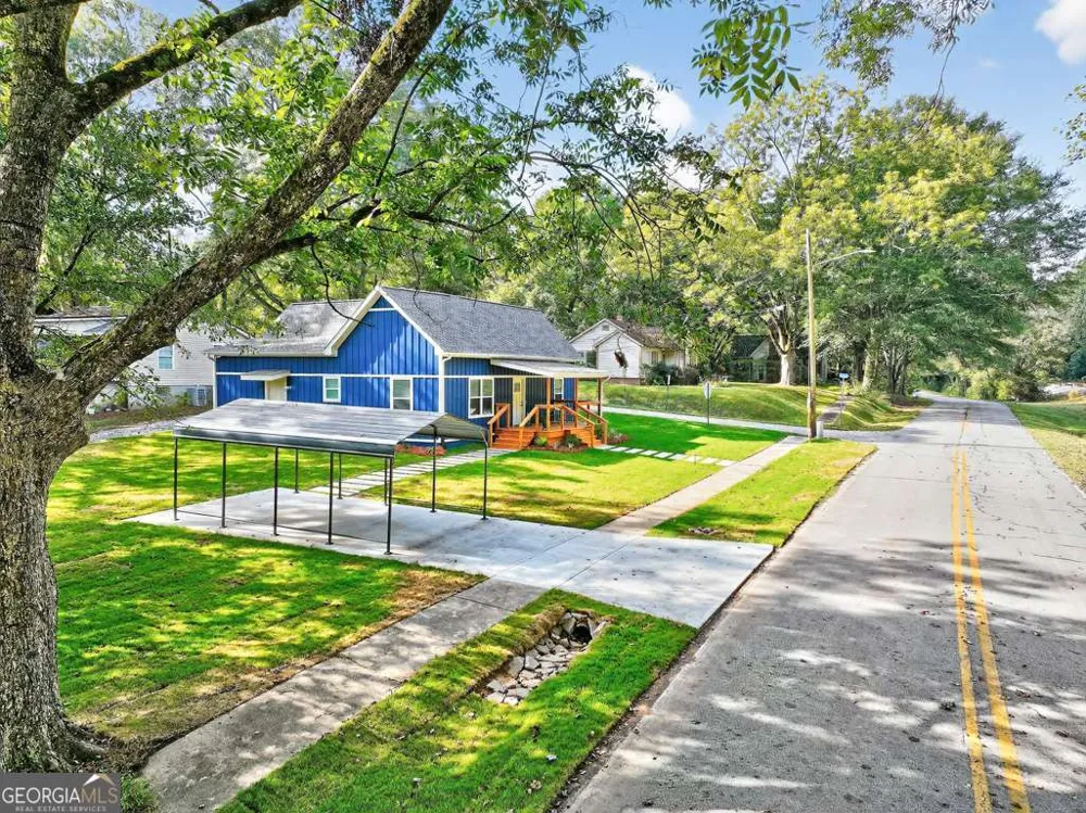 4217 Railroad ST Oakwood, GA 30566