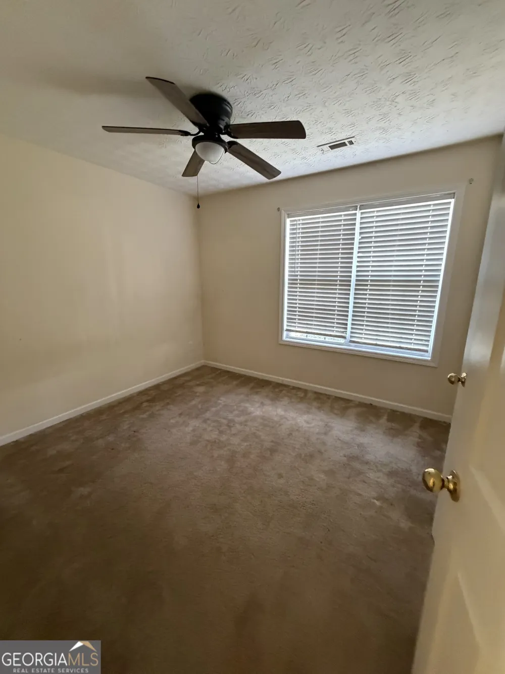 74 Canterbury DR Grantville, GA 30220