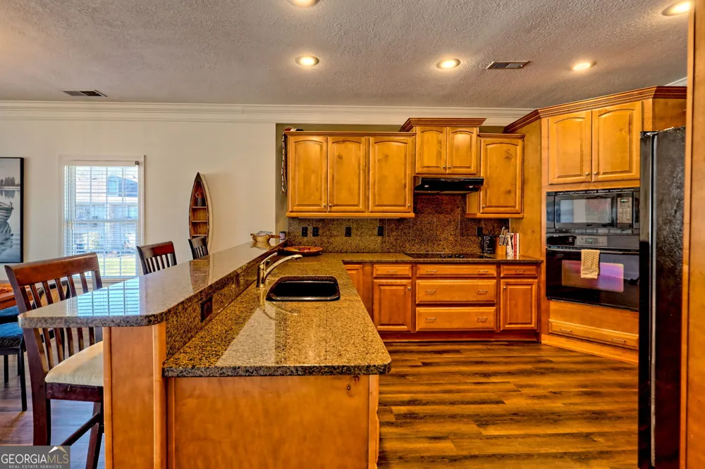 1688 Lakeview DR Young Harris, GA 30582