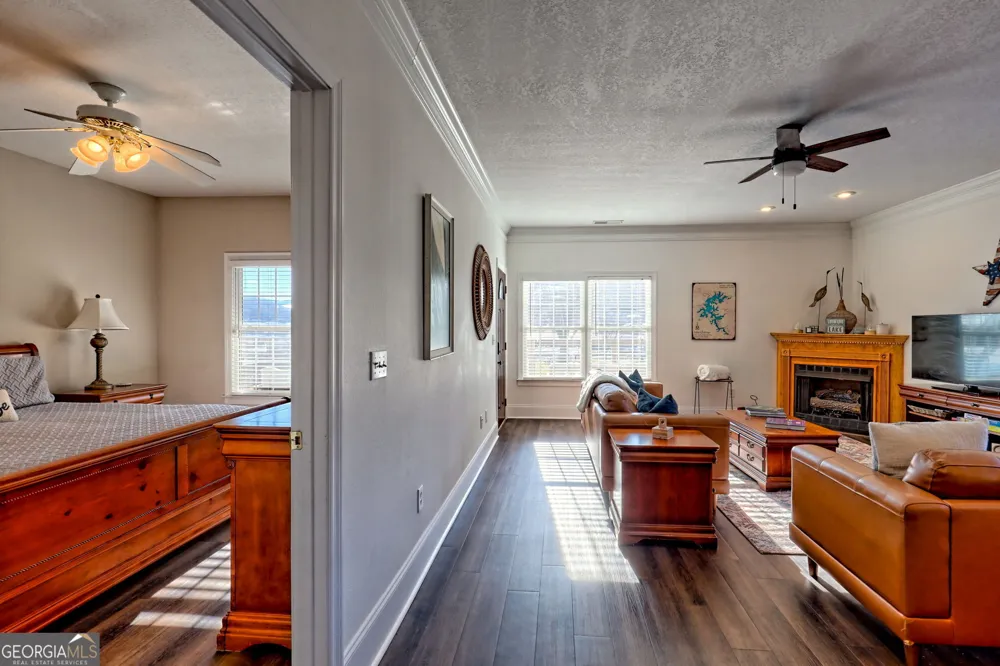1688 Lakeview DR Young Harris, GA 30582