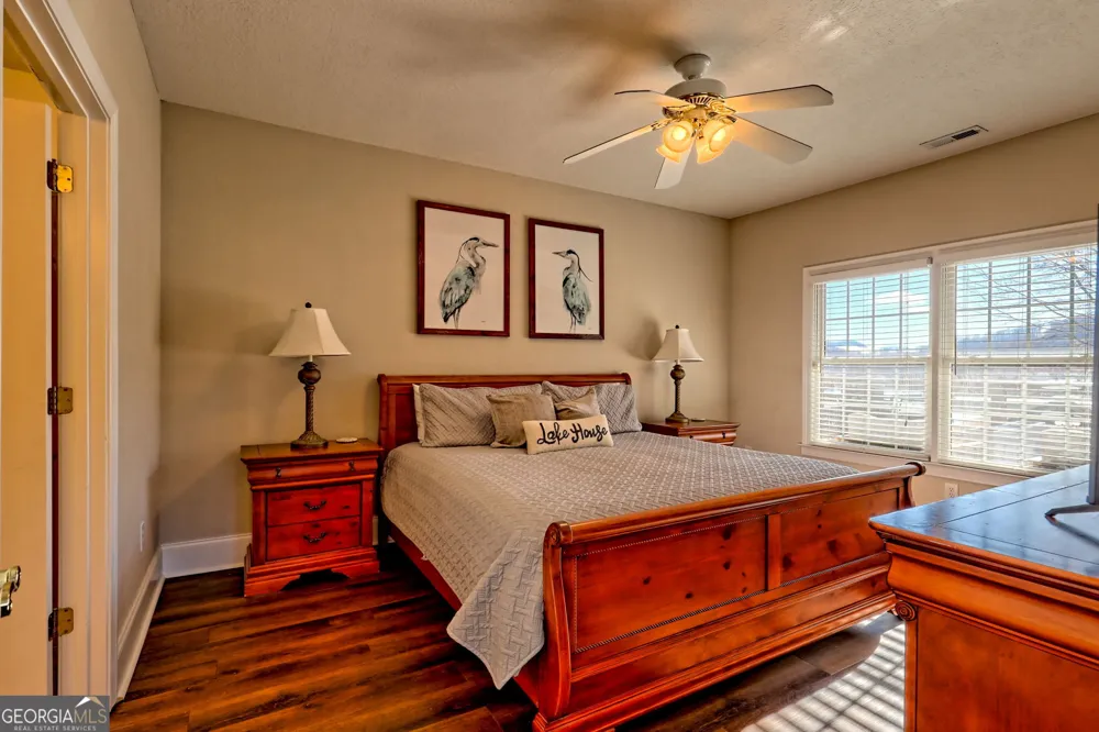 1688 Lakeview DR Young Harris, GA 30582