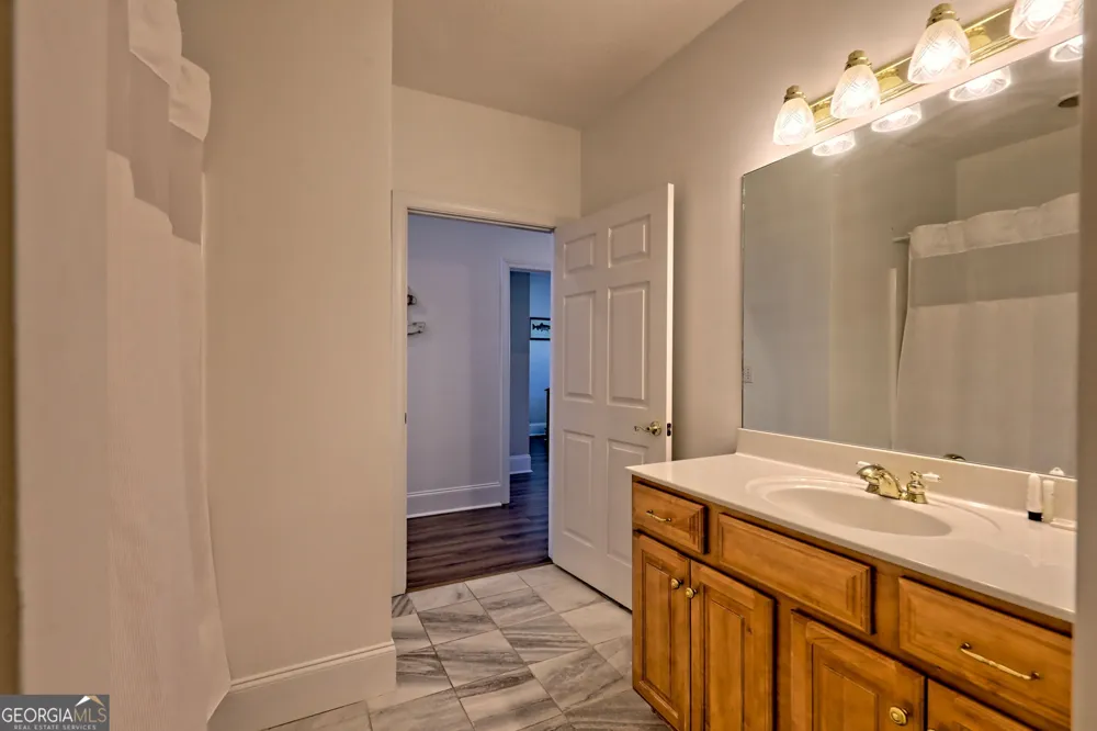 1688 Lakeview DR Young Harris, GA 30582